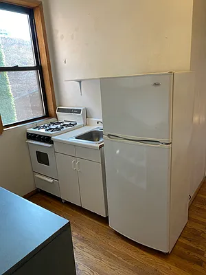 Rented by Warren T Real Estate Corp. | media 31