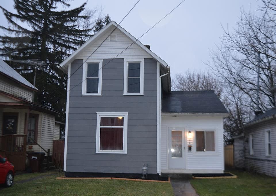 1st image of 214 S Pierce St