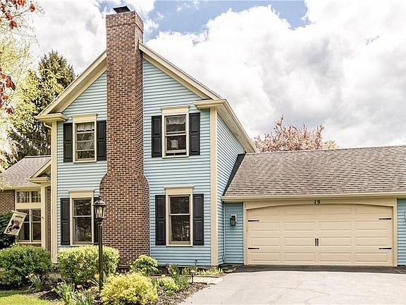 4th image of 19 Old Country Ln