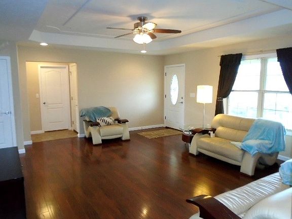 4th image of 1758 Lilly Dr