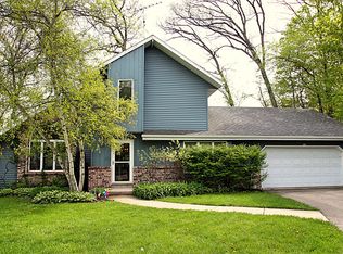 377 Waubun Dr, Fontana, WI 53125