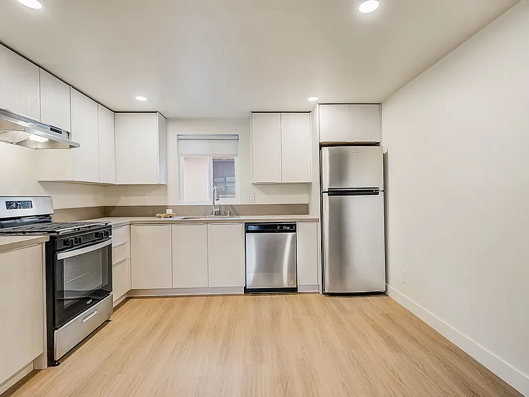 632 N Kingsley Dr #1 — Photo 2
