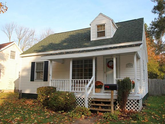 2nd image of 1329 Sheffield Ave