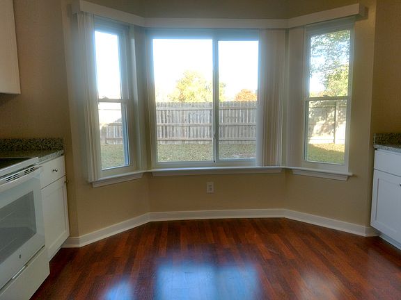 4th image of 4901 Denny Dr