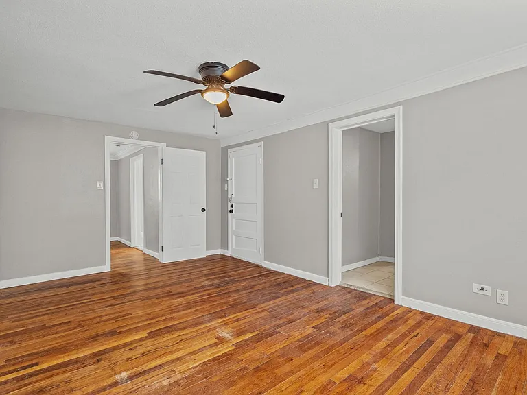 4020 Avenue O 1/2 — Photo 45