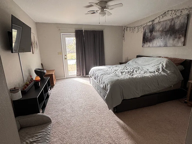 102 N Gordon Ln — Photo 7