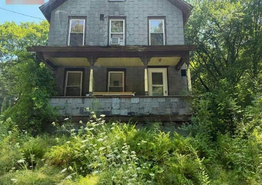 1st image of 225 Hope St