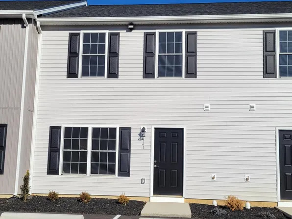 421 N Washington Ave #6, Pulaski, VA 24301