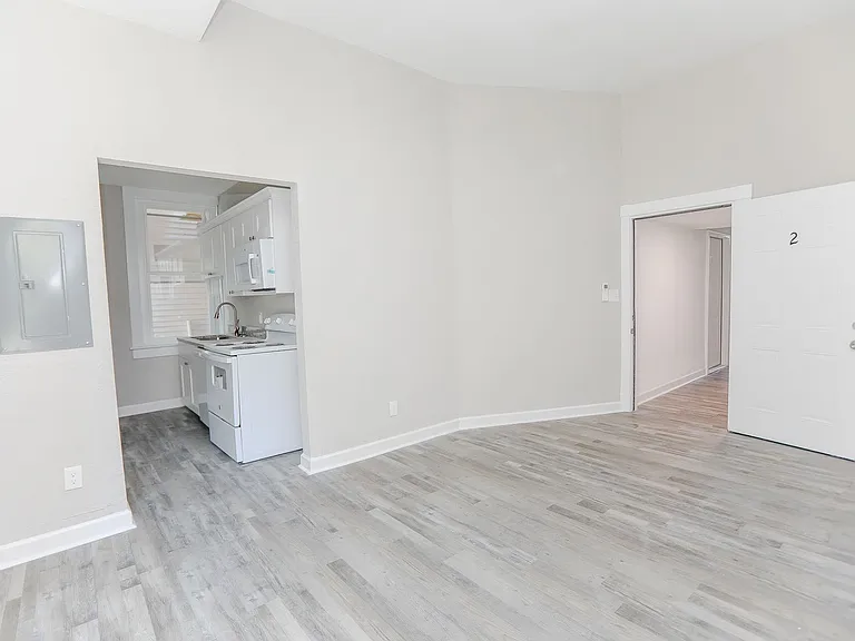 303 North St — Photo 8