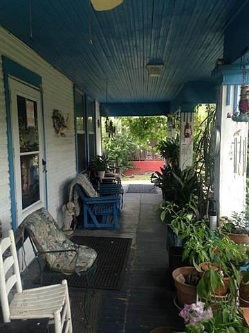 2nd image of 406 W 9th St