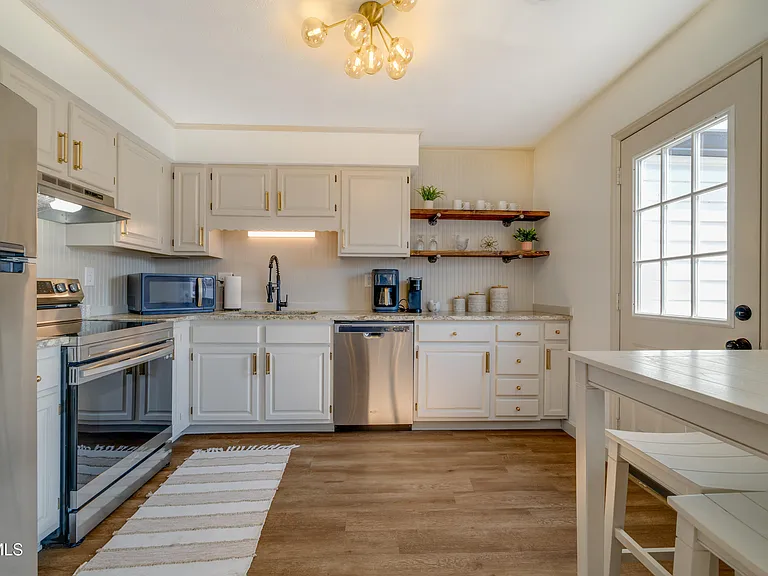 109 Mayfield Dr #2 — Photo 11