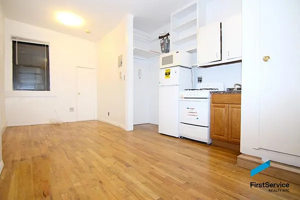 Rented by FirstService Realty (legacy) | media 21