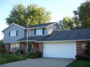 32 Oak Ridge Point, Morton, IL 61550