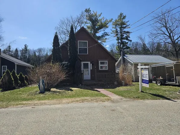 1630 E Gardner Ave, Newaygo, MI 49337