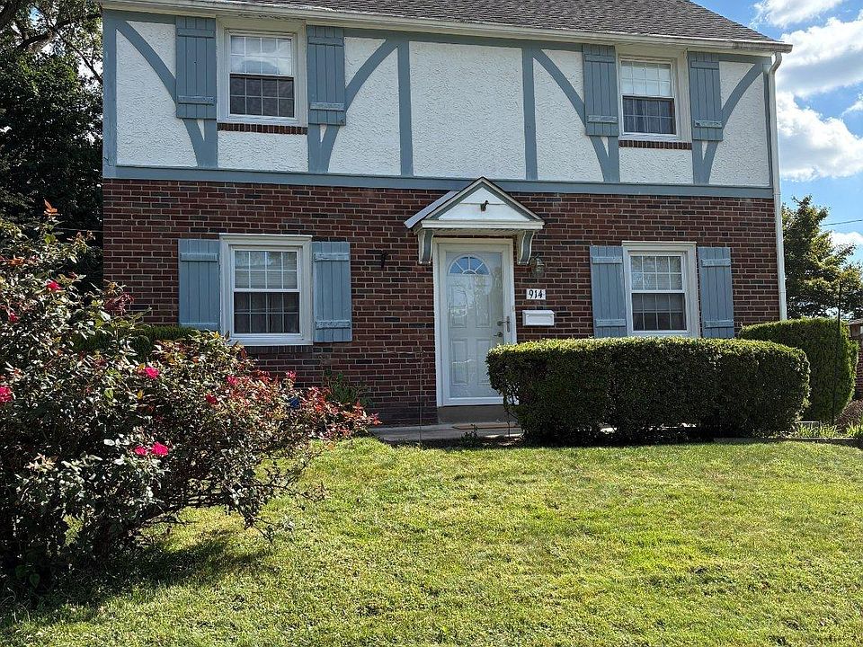 2nd image of 914 Stanbridge Rd