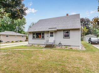 2708 Ray Pl, La Crosse, WI 54601
