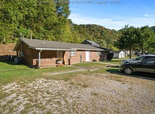 13849 Coal River Rd, Seth, WV 25181