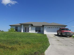 221 SW 14th Pl, Cape Coral, FL 33991