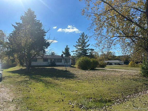 2nd image of 3369 Dove Rd