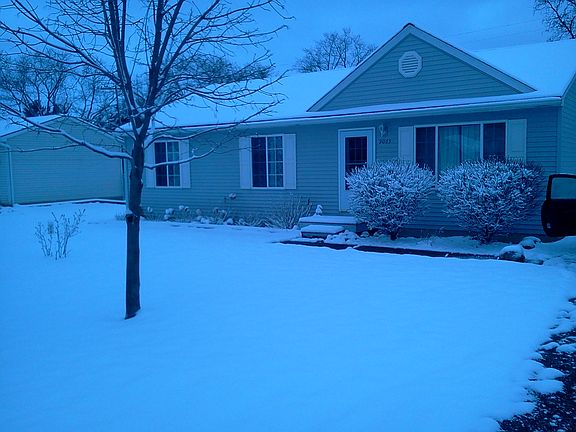 4th image of 9065 Forest Dr
