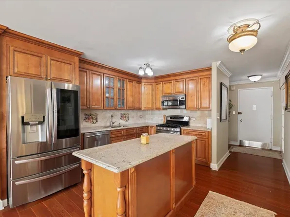 7002 Blvd East image 3 of 22