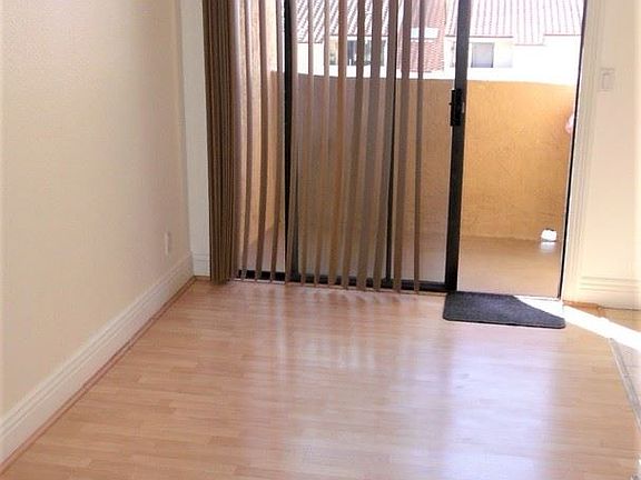3rd image of 8731 Graves Ave Unit 37