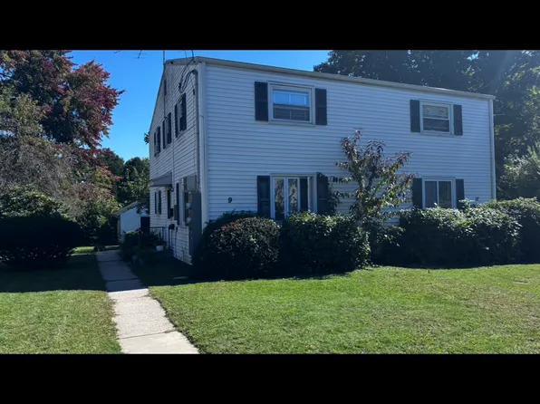 9 Trefoil Ct, Fairfield, CT 06825