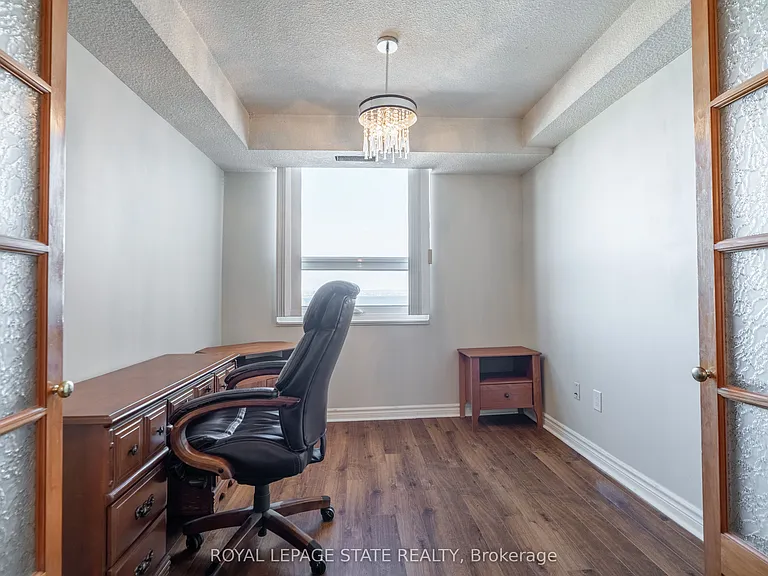 500 Green Rd #1218 — Photo 13