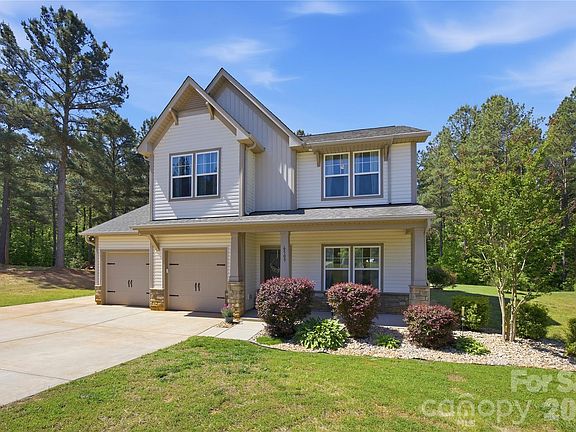 3rd image of 6509 Coniferous Cir