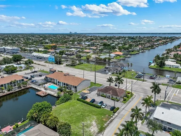 1523 SE 36th Ter, Cape Coral, FL 33904