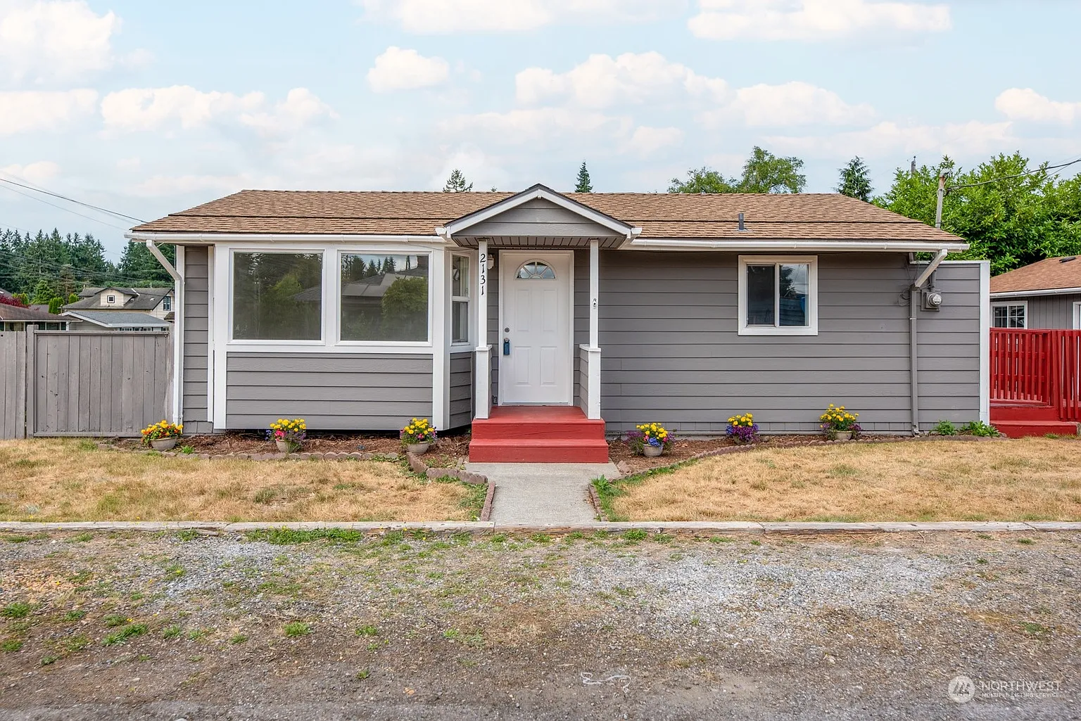 2131 Columbia Avenue photo 1