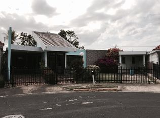 Urb Country Club Street  223, Carolina, PR 00982