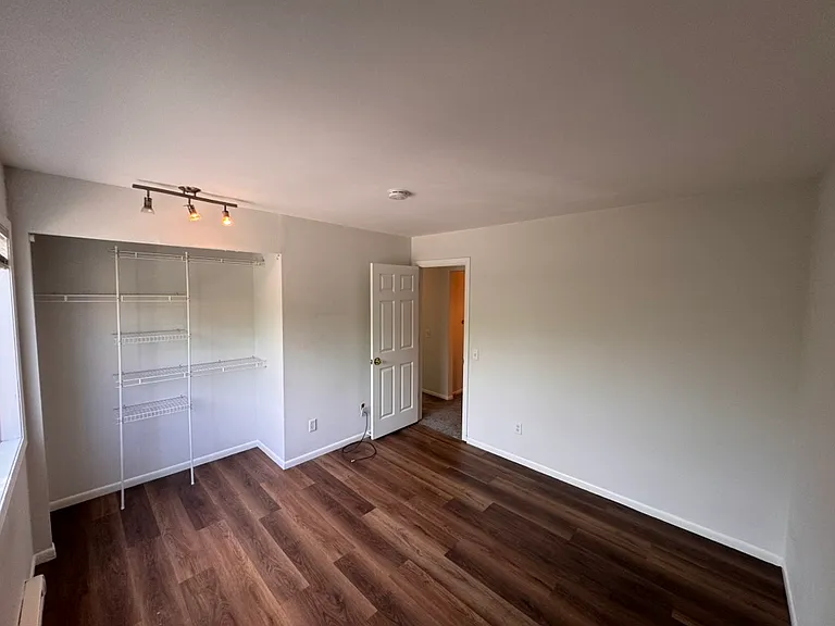 1230 E Dayton St #4 — Photo 9