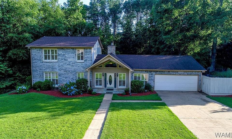 1st image of 4732 Appletree Ln