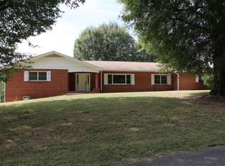 383 N Hillcrest Dr, Spring City, TN 37381