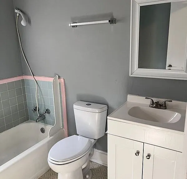 2407 Crestview Dr — Photo 5