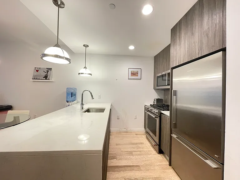 162 1st St #809 — Photo 6