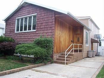 1st image of 2625 E 65th St