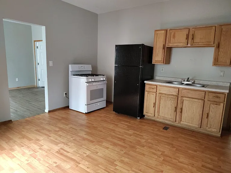 2425-27 W Greenfield Ave — Photo 23