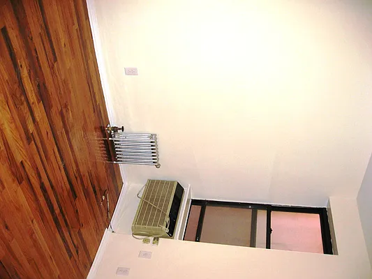 Rented by City Connections Realty | media 12