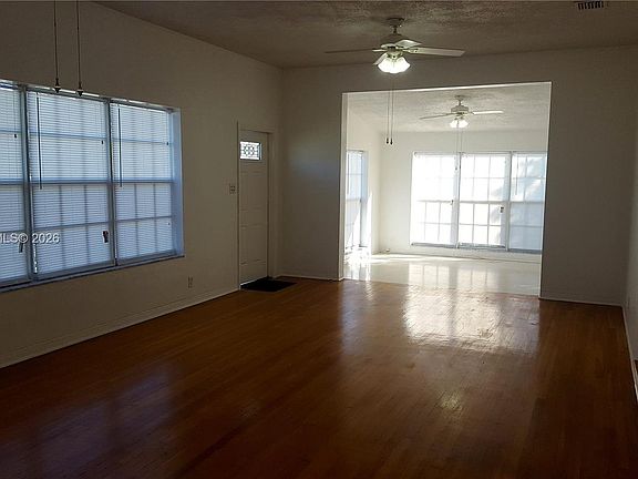 4th image of 7900 SW 22nd St