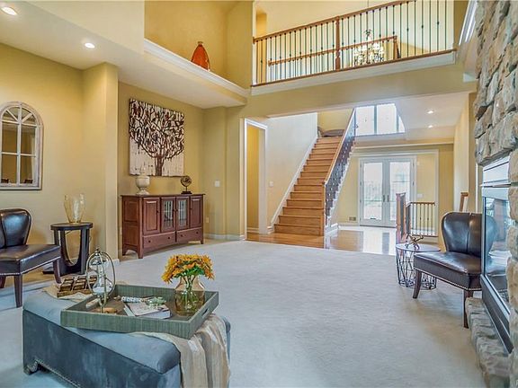 4th image of 6000 Pinemont Dr