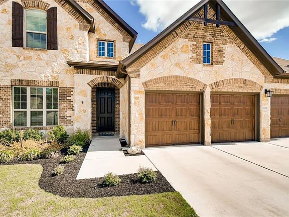 3rd image of 6721 Leonardo Dr