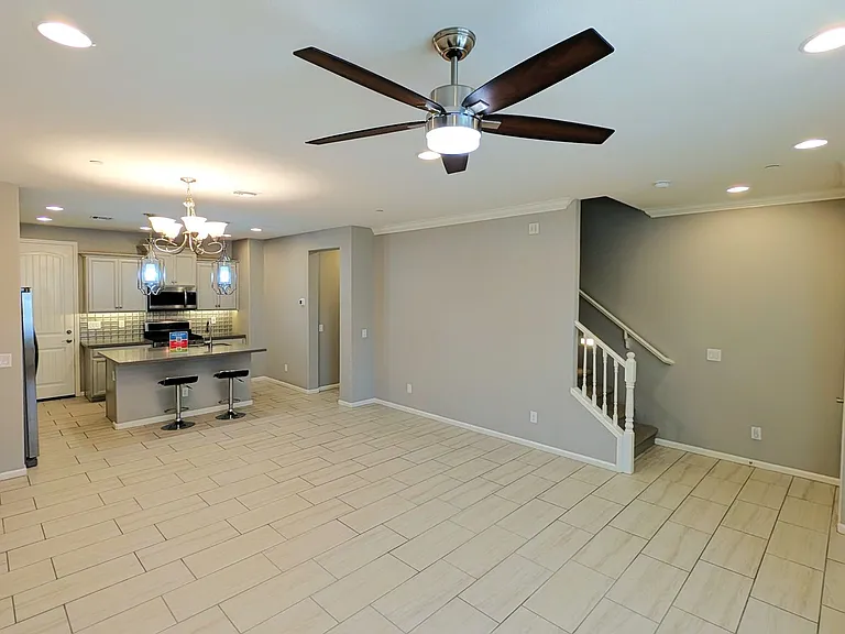 2477 W Market Pl #11 — Photo 8