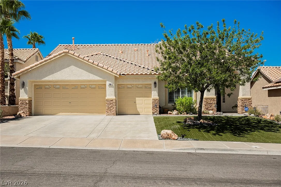 4 bed, 2.0 bath, 2130 sqft, $2,895 — Photo 1