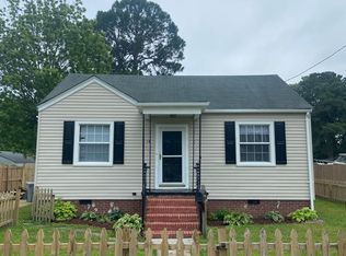 14 Cavalier Rd, Hampton, VA 23669