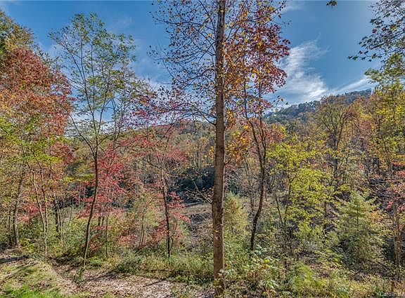 4th image of 485 Little Lake Dr