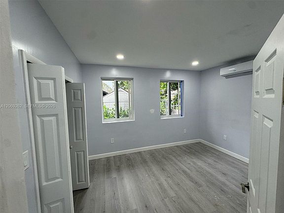 4th image of 3171 SW 26th St #3