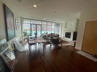 1012 W Monroe St APT 3, Chicago, IL 60607