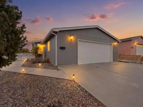 203 Sunrise Bluffs Dr, Belen, NM 87002